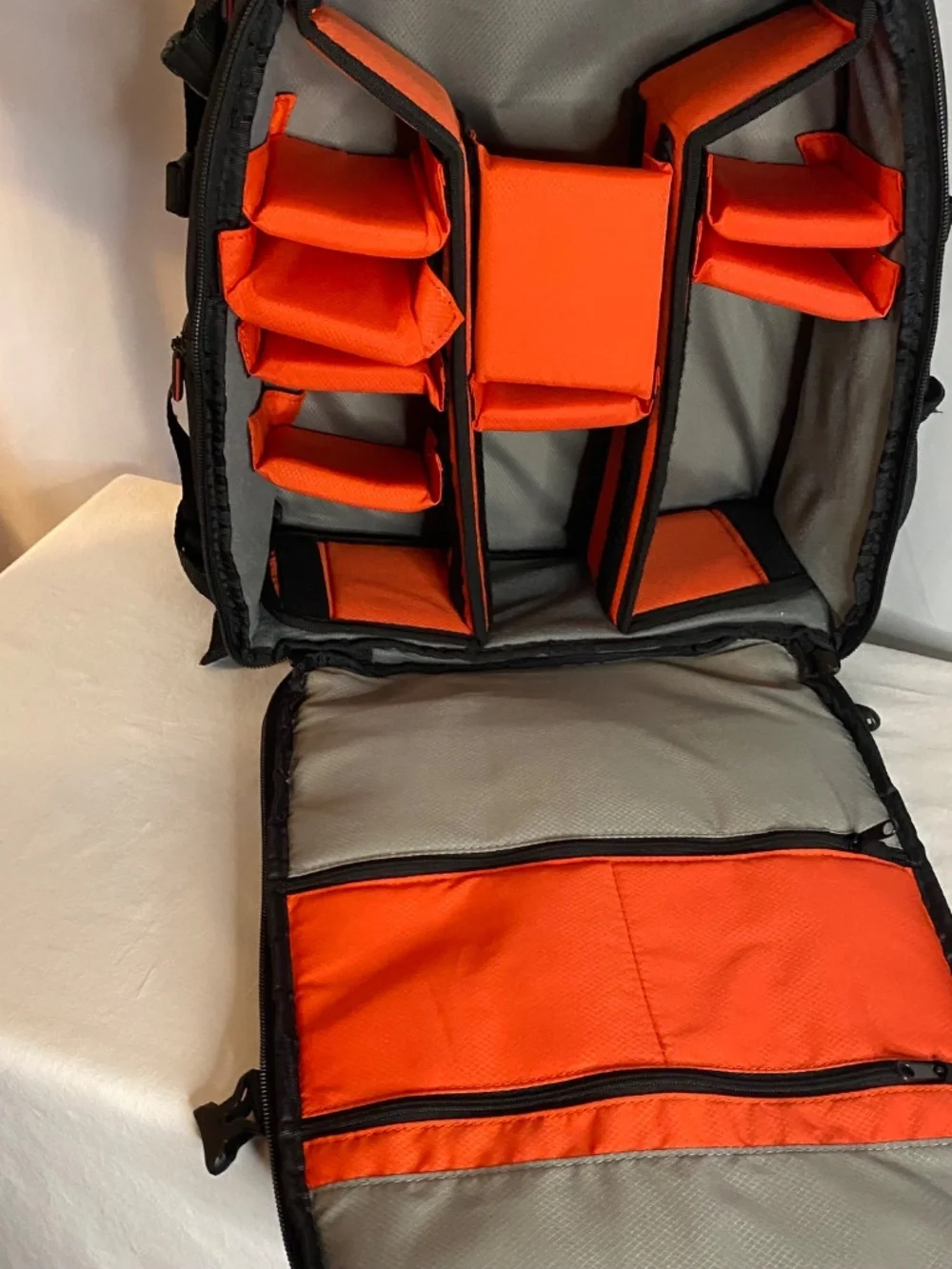 Case Logic Camera Backpack - Picture 3 of 8